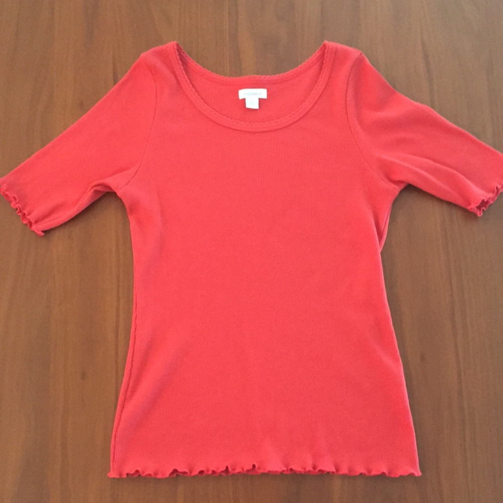 Sundance Ribbed Uber Tee Size Large runs small through the midsection.